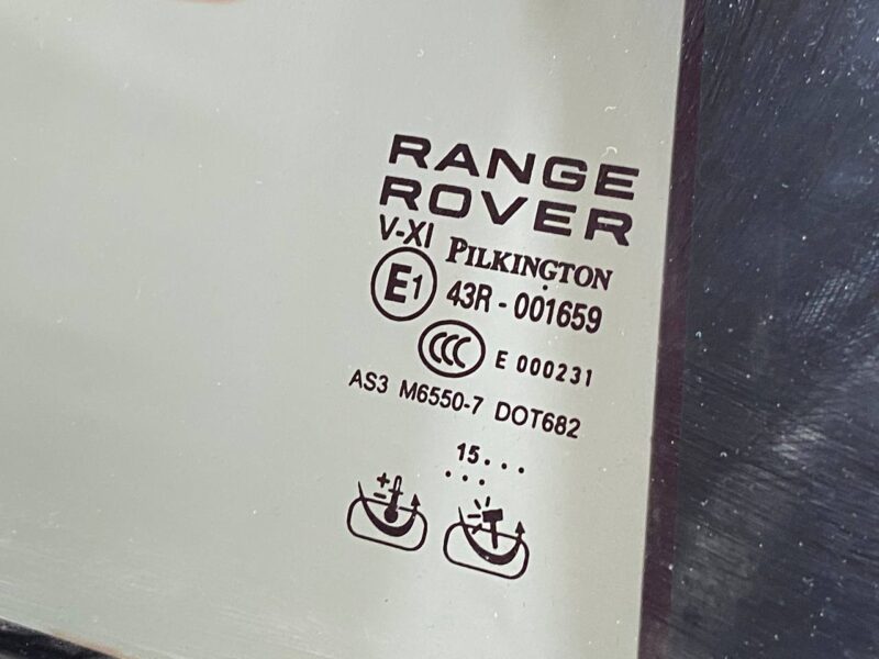 LR036402 Rear right door Range Rover L405 (2013-2021) Used cost 650 € in stock 7 pcs.