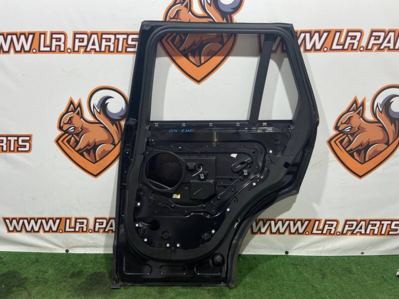 LR036402 Rear right door Range Rover L405 (2013-2021) Used cost 650 € in stock 7 pcs.