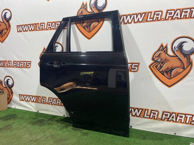 LR036402 Rear right door Range Rover L405 (2013-2021) Used cost 650 € in stock 7 pcs.