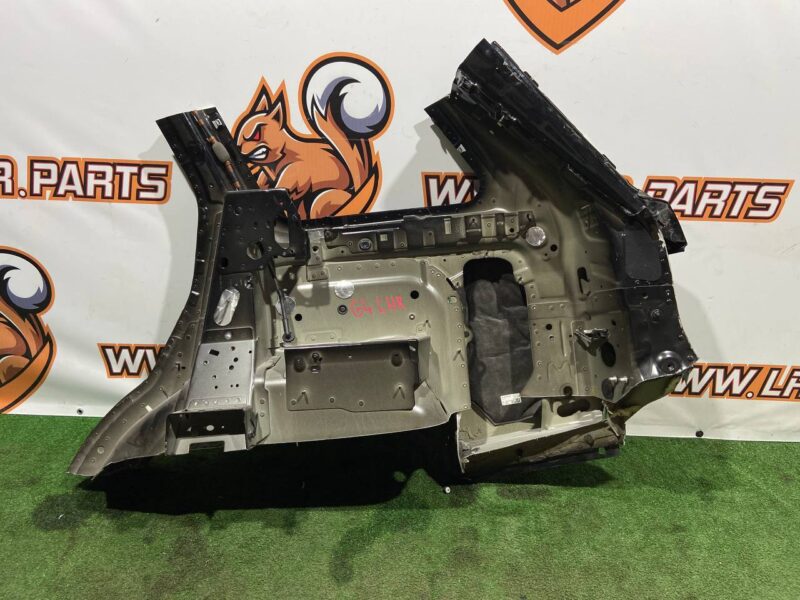LR036412 Rear right quarter with center rack Range Rover L405 (2013-2021) Used cost 750 € in stock 6 pcs.