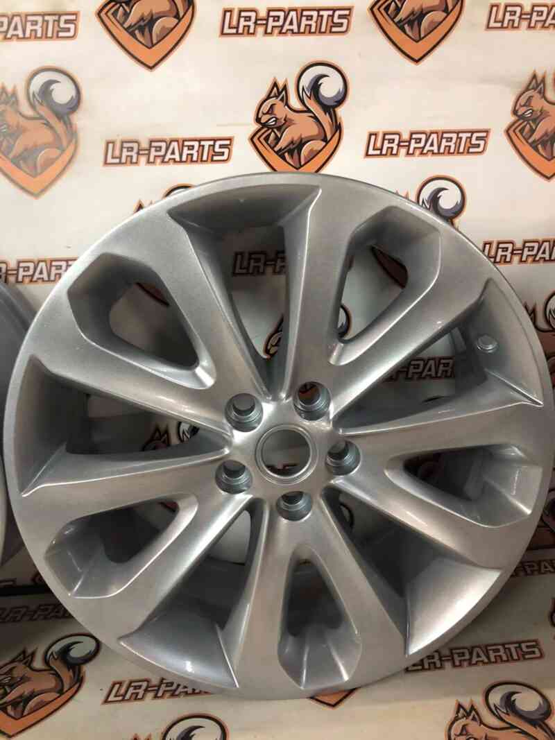 LR037745 Wheel drive 8.5x20. 5-beam design with slots, Sparkle Silver RANGE ROVER (L405) 2013- Used cost 250 € in stock 4 pcs.