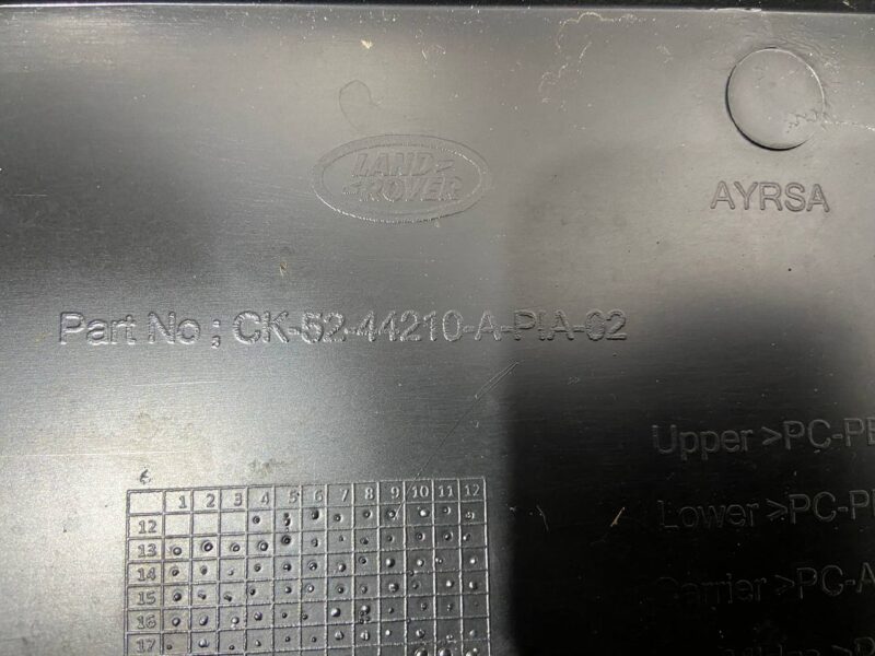 LR038593 Spoiler Range Rover L405 (2013-2021) Used cost 350 € in stock 2 pcs.