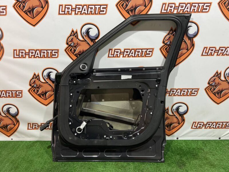 LR044226 Front right door Range Rover Sport L494 (2014-2022) Used cost 410 € in stock 4 pcs.