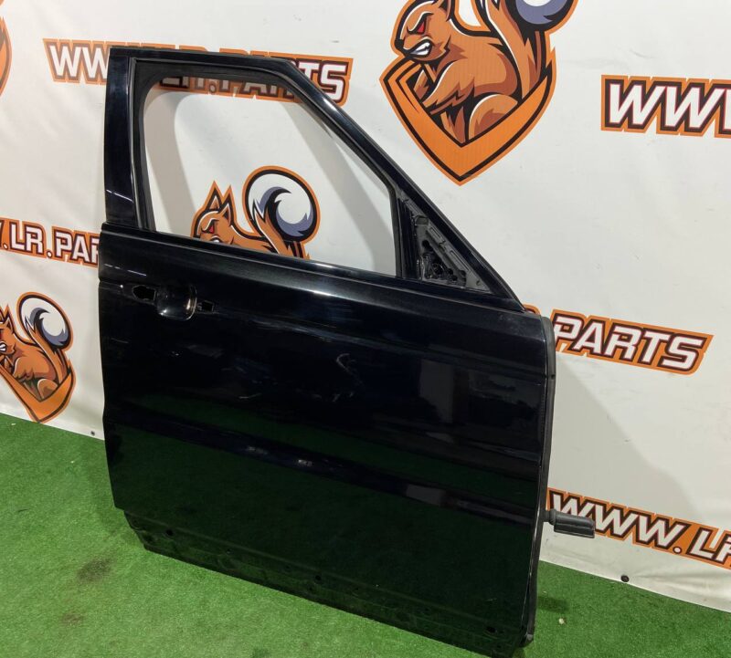 LR044226 Front right door Range Rover Sport L494 (2014-2022) Used cost 410 € in stock 4 pcs.