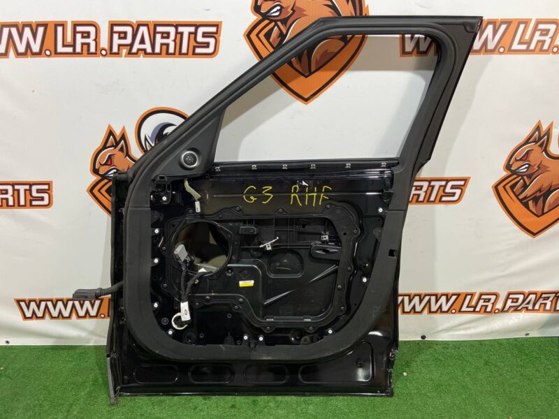 LR044226 Front right door Range Rover Sport L494 (2014-2022) Used cost 410 € in stock 4 pcs.