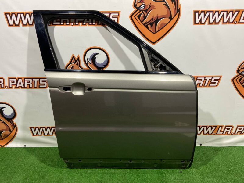 LR044226 Front right door Range Rover Sport L494 (2014-2022) Used cost 410 € in stock 4 pcs.