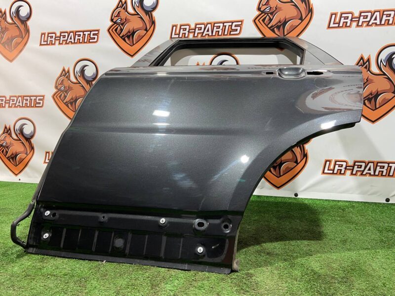 LR044229 Rear left door Range Rover Sport L494 (2014-2022) Used cost 410 € in stock 3 pcs.