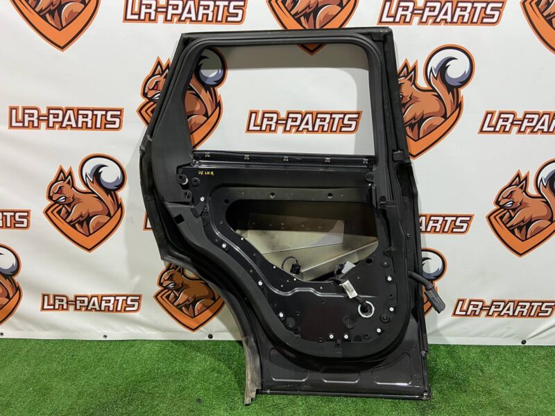 LR044229 Rear left door Range Rover Sport L494 (2014-2022) Used cost 410 € in stock 3 pcs.