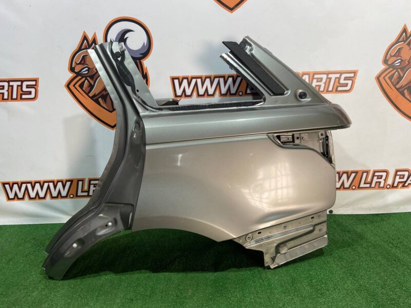 LR044373 Quarter rear left Range Rover Sport L494 Used cost 550 € in stock 4 pcs.