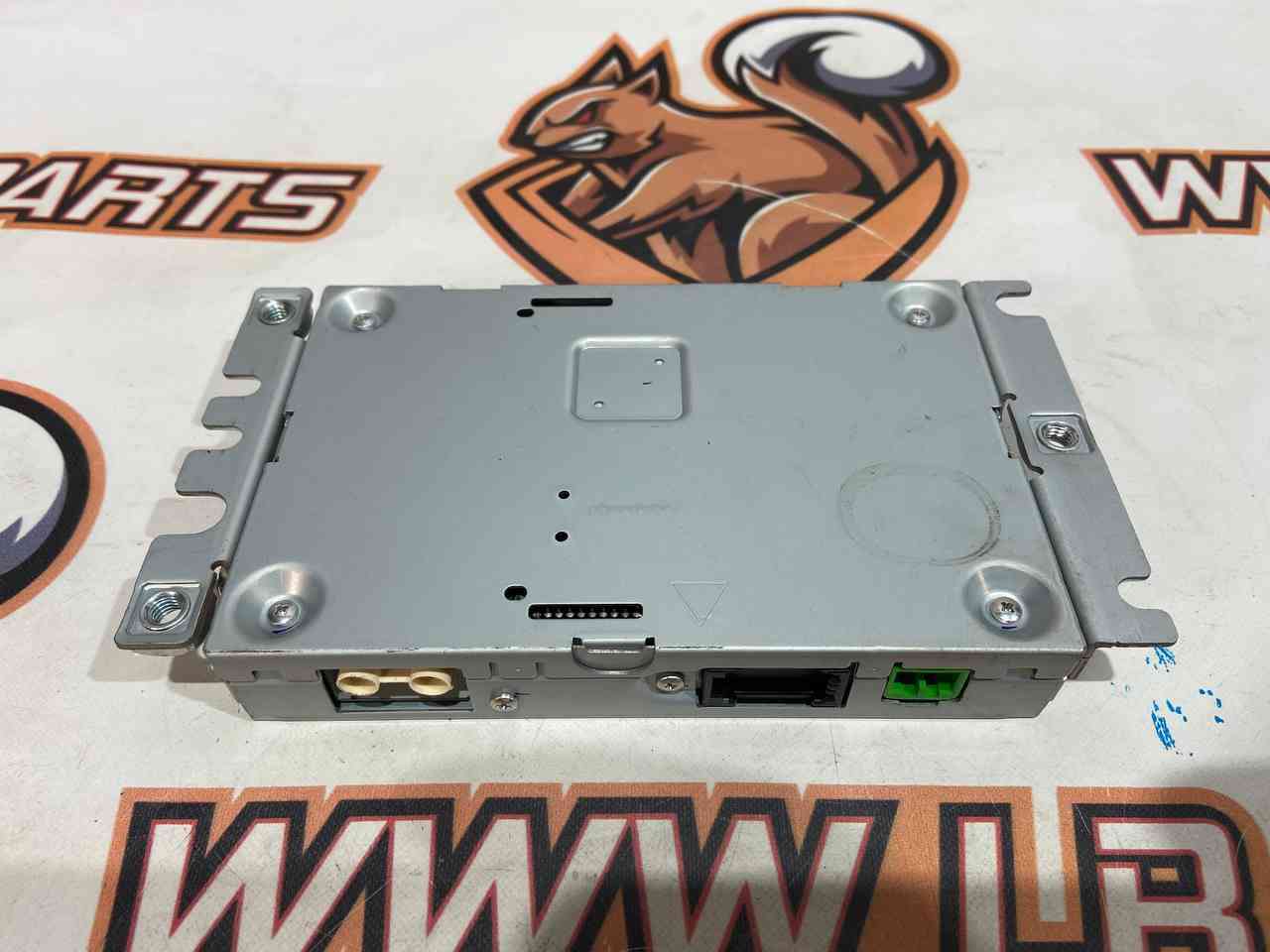 LR044888 Radio Range Rover L405 (2013-2021) Used cost 450 € in stock 1 pcs.