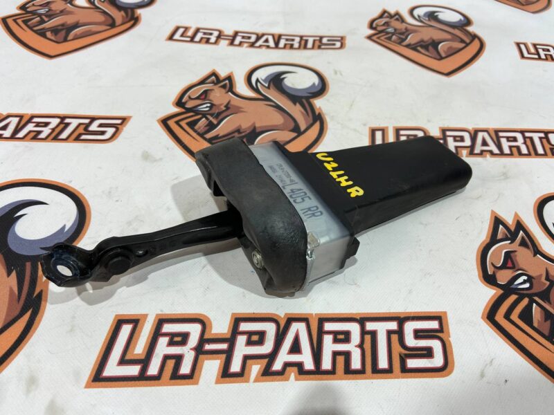 LR045541 Rear door limiter Range Rover Sport L494 (2014-2022) Used cost 10 € in stock 5 pcs.