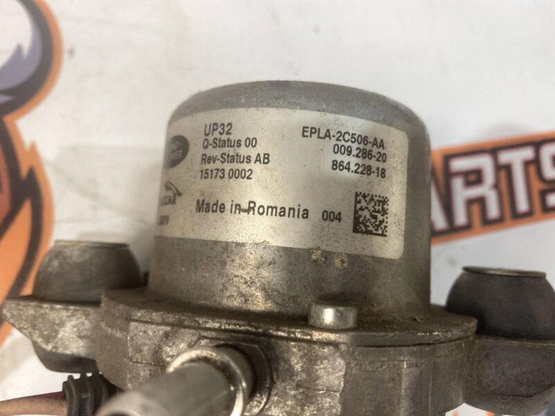 LR048845 Vacuum brake pump 3.0D Range Rover L405 (2013-2021) Used cost 200 € in stock 1 pcs.
