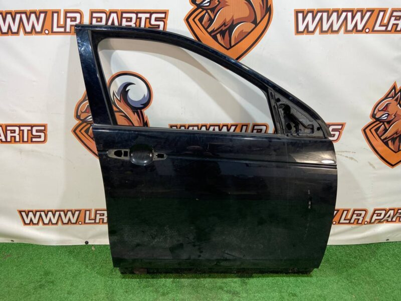 LR061282 Front right door Land Rover Discovery Sport L550 Used cost 500 € in stock 1 pcs.