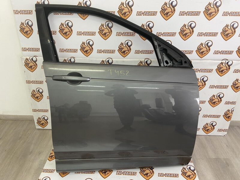 LR061282 Front right door Land Rover Discovery Sport L550 Used cost 500 € in stock 1 pcs.