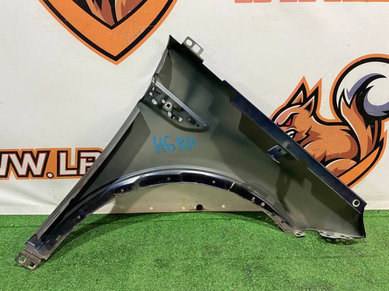 LR061384 Front left wing Land Rover Discovery Sport L550 (2015-) Used cost 300 € in stock 6 pcs.