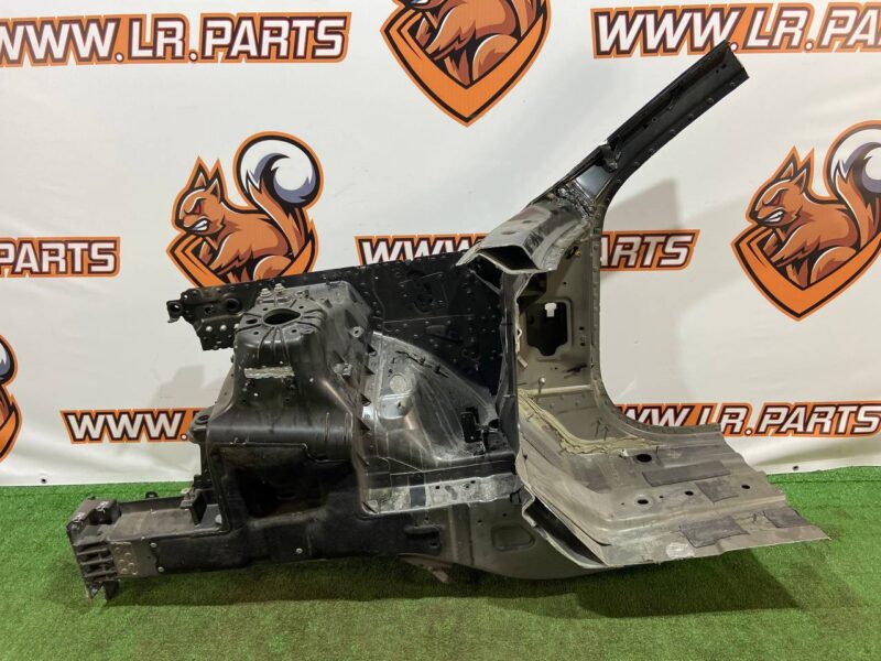 LR061805 Quarter front right Range Rover Sport L494 (2014-2022) Used cost 500 € in stock 1 pcs.
