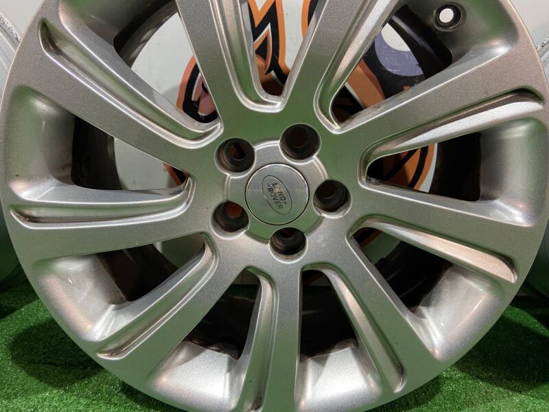 LR073531 Wheel drive R18 LAND ROVER DISCOVERY SPORT (L550) 2015- Used cost 250 € in stock 4 pcs.