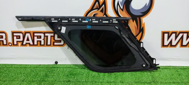 LR078379 Side right rear glass for Land Rover Discovery Sport L550 (2015-) Used cost 150 € in stock 4 pcs.