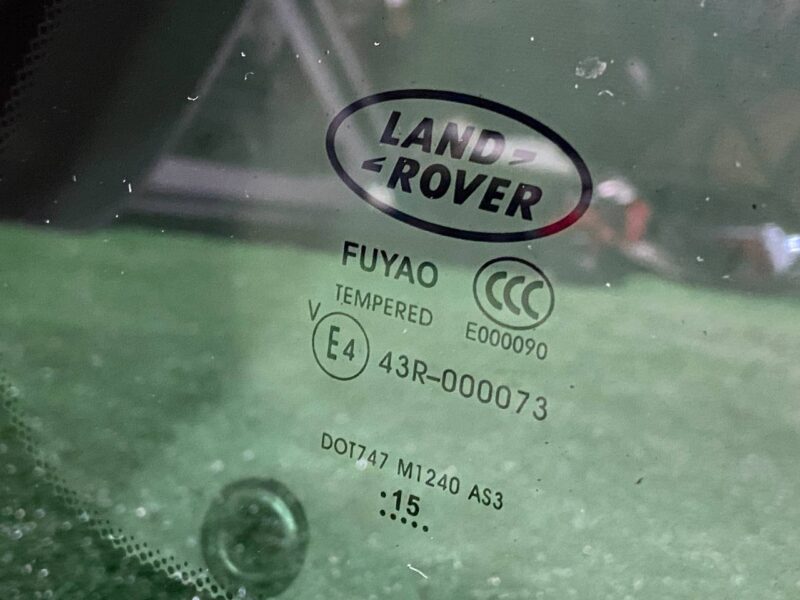LR078379 Side right rear glass for Land Rover Discovery Sport L550 (2015-) Used cost 150 € in stock 4 pcs.