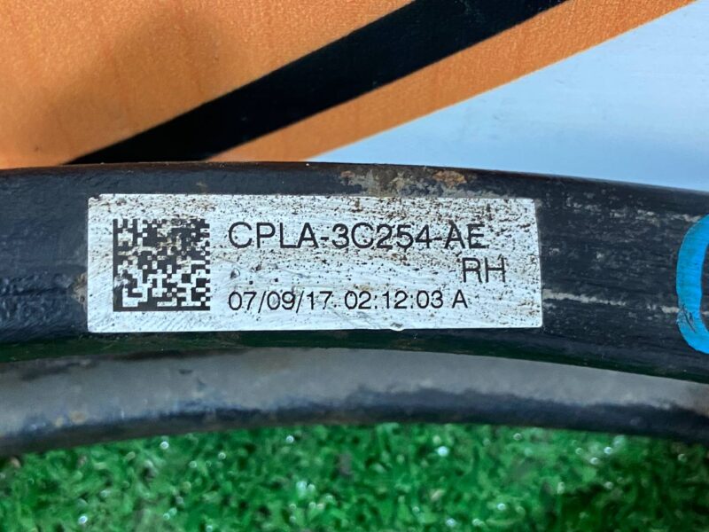 LR078476 Lever front right lower (rear) Range Rover L405 (2013-2021) Used cost 100 € in stock 7 pcs.