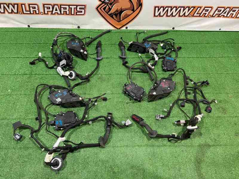 LR078720KIT Set of locks with pulls 2018- Range Rover Sport L494 (2014-2022) Used cost 1 000 € in stock 1 pcs.