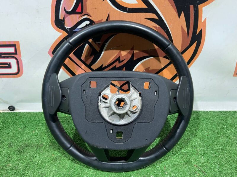 LR079634 Steering wheel for AIR BAG Land Rover Discovery Sport L550 (2015-) Used cost 350 € in stock 3 pcs.