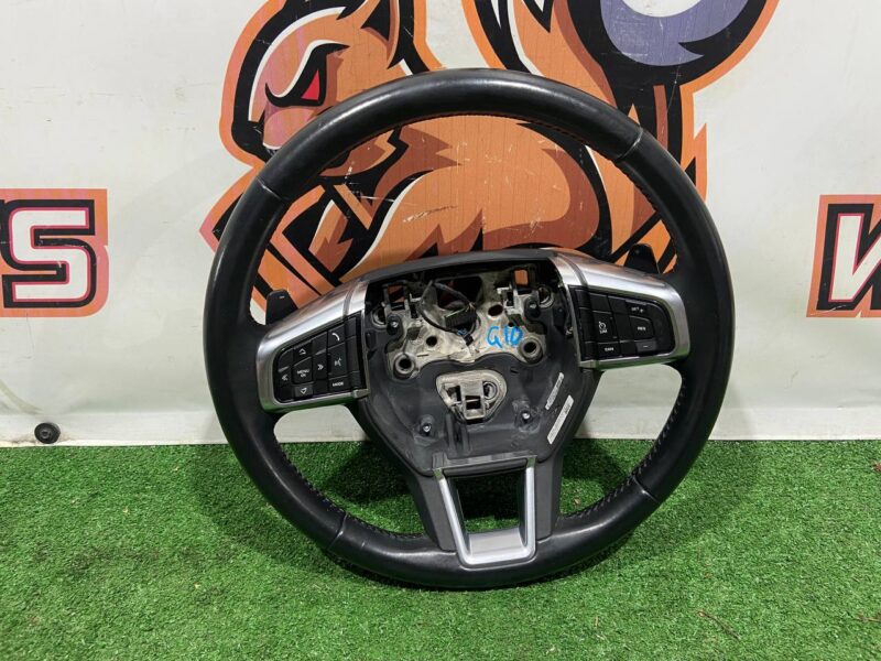 LR079634 Steering wheel for AIR BAG Land Rover Discovery Sport L550 (2015-) Used cost 350 € in stock 3 pcs.