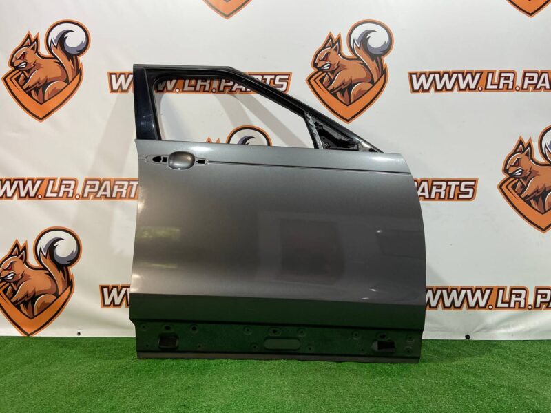 LR080195 Door front right Land Rover Discovery 5 Used cost 430 € in stock 3 pcs.