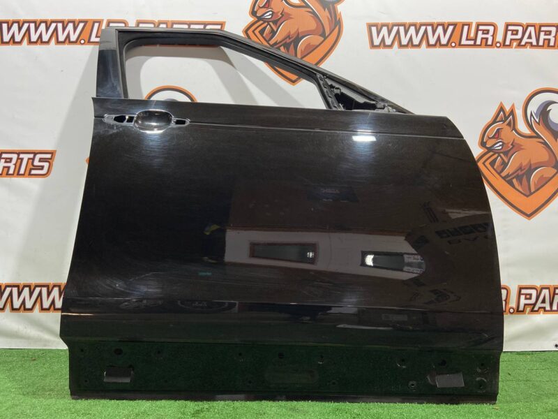 LR080195 Door front right Land Rover Discovery 5 Used cost 430 € in stock 3 pcs.