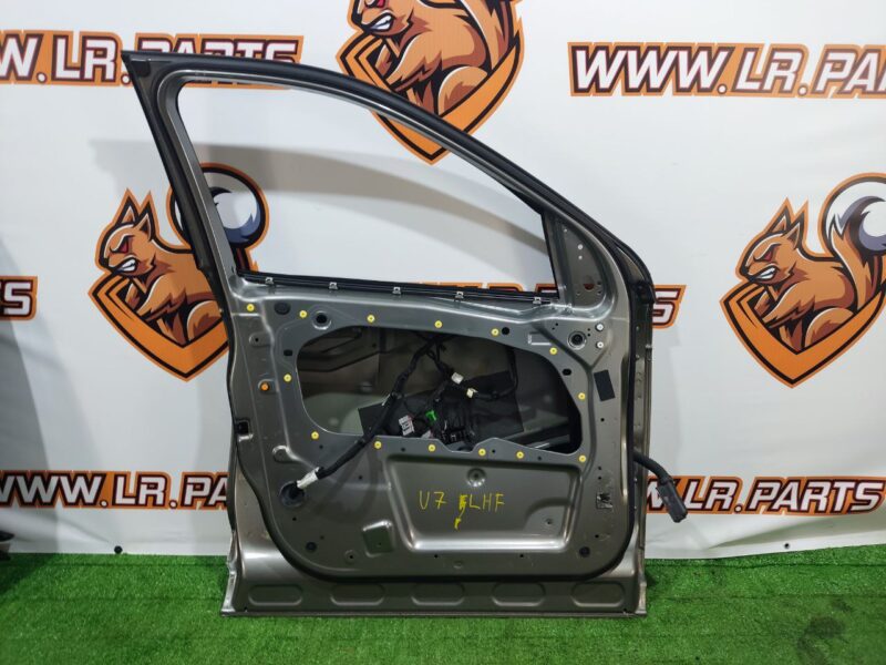 LR080196 Front left door Land Rover Discovery 5 L462 (2017-) USED cost 450 € in stock 3 pcs.