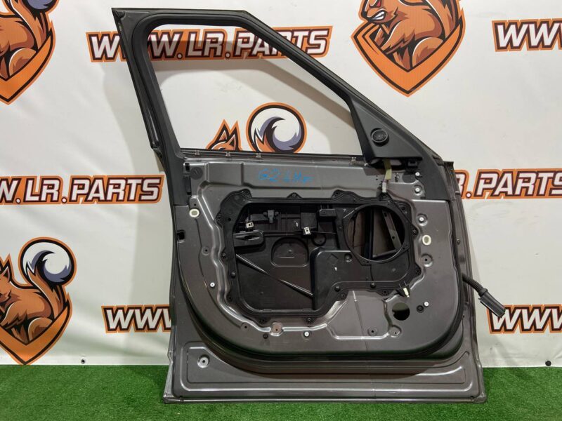LR080196 Front left door Land Rover Discovery 5 L462 (2017-) USED cost 450 € in stock 3 pcs.