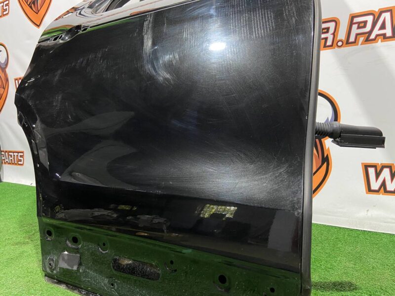 LR080197 door rear right Land Rover Discovery 5 Used cost 370 € in stock 5 pcs.