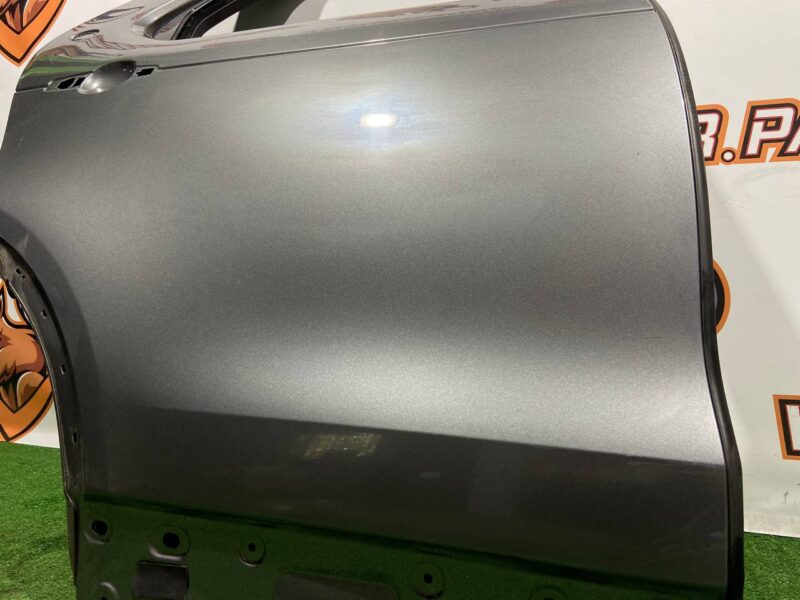 LR080197 door rear right Land Rover Discovery 5 Used cost 370 € in stock 5 pcs.