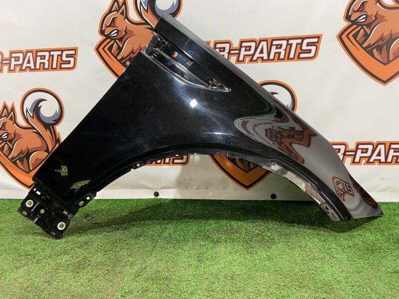 LR080199 Front right wing LAND ROVER DISCOVERY 5 Used cost 280 € in stock 2 pcs.