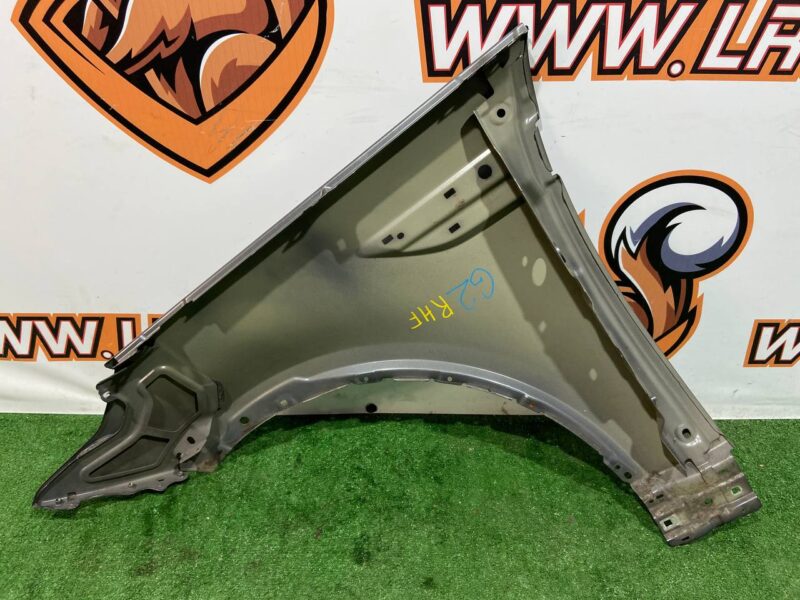 LR080199 Front right wing LAND ROVER DISCOVERY 5 Used cost 280 € in stock 2 pcs.