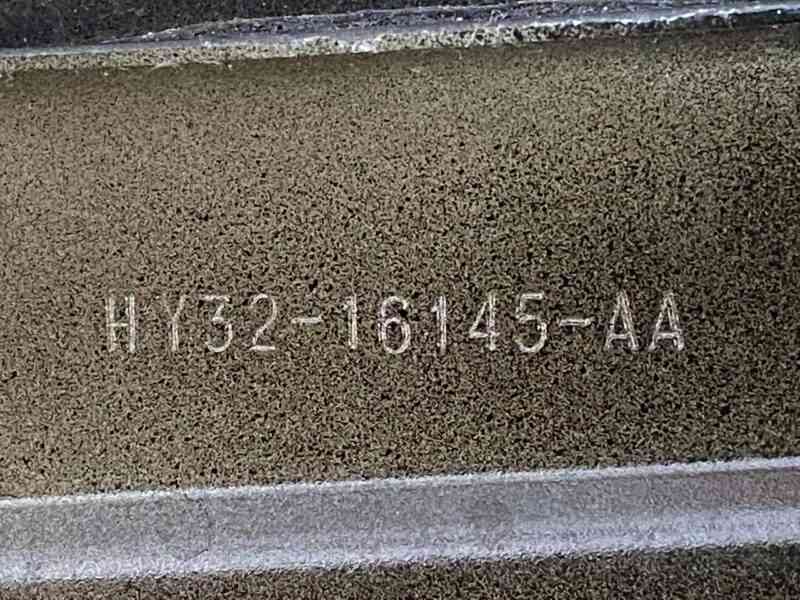 LR080200 Front left fender Land Rover Discovery 5 L462 (2017-) USED cost 295 € in stock 1 pcs.