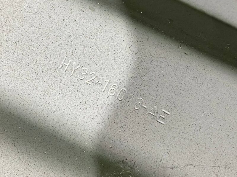LR080200 Front left fender Land Rover Discovery 5 L462 (2017-) USED cost 295 € in stock 1 pcs.