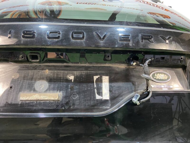 LR080287 Trunk lid with glass Land Rover Discovery 5 L462 (2017-) Used - Image 14
