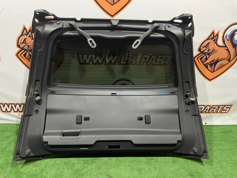 LR080287 Trunk lid with glass Land Rover Discovery 5 L462 (2017-) Used cost 500 € in stock 6 pcs.