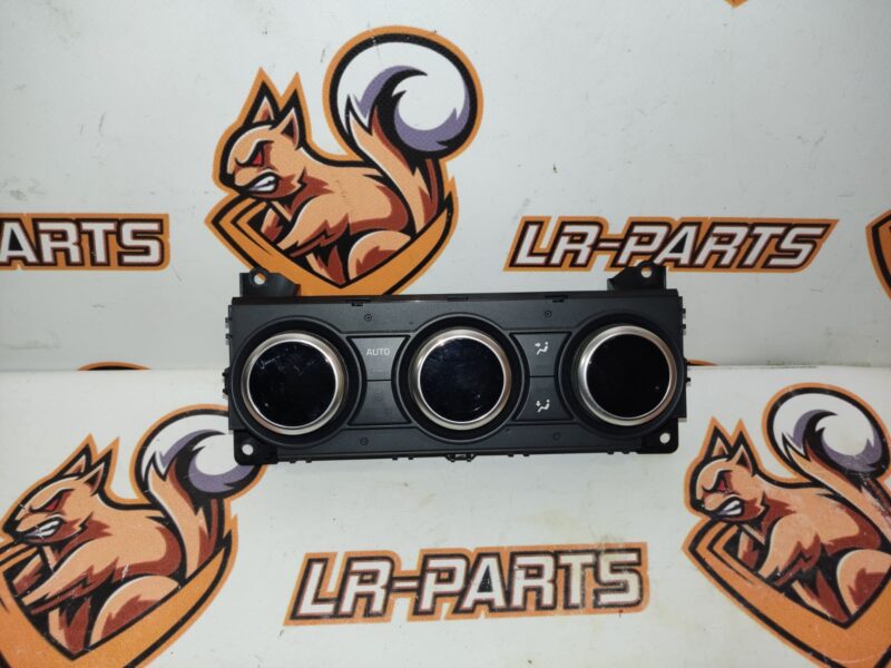 LR081428 Rear heater control panel Land Rover Discovery 5 L462 (2017-) USED cost 200 € in stock 2 pcs.