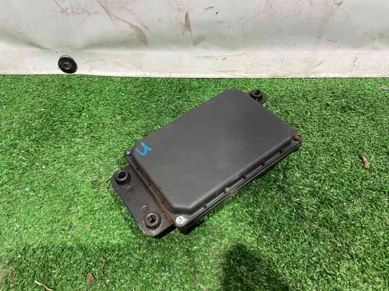LR081490 Active cruise control radar for Land Rover Discovery 5 L462 (2017-) Used cost 428 € in stock 2 pcs.