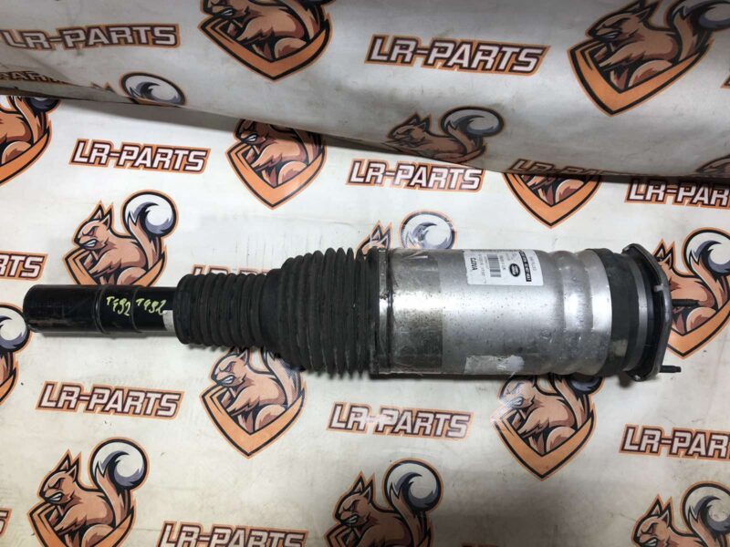 LR081560 Shock absorber front air right Land Rover Discovery 5 L462 (2017-) Used cost 383 € in stock 5 pcs.