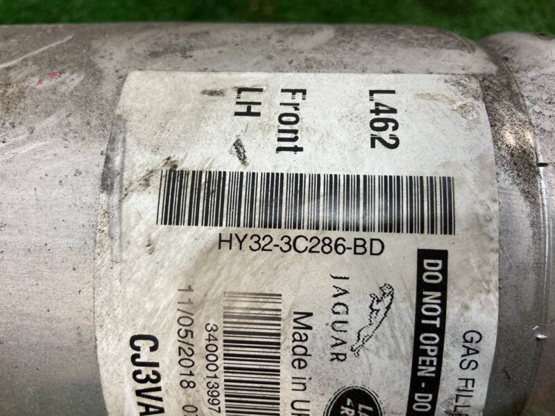 LR081564 Shock absorber front left Land Rover Discovery 5 L462 (2017-) Used cost 373 € in stock 6 pcs.