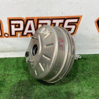 LR081596 Vacuum brake booster Land Rover Discovery 5 Used cost 106,65 € in stock 1 pcs.