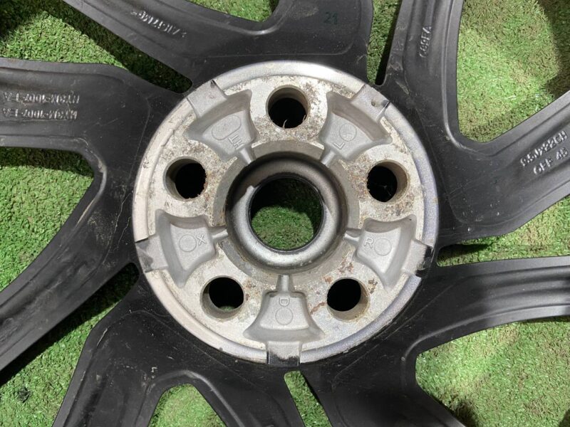 LR082902 Wheel disk R22 X 9.5 Land Rover Discovery 5 L462 (2017-) used cost 250 € in stock 3 pcs.