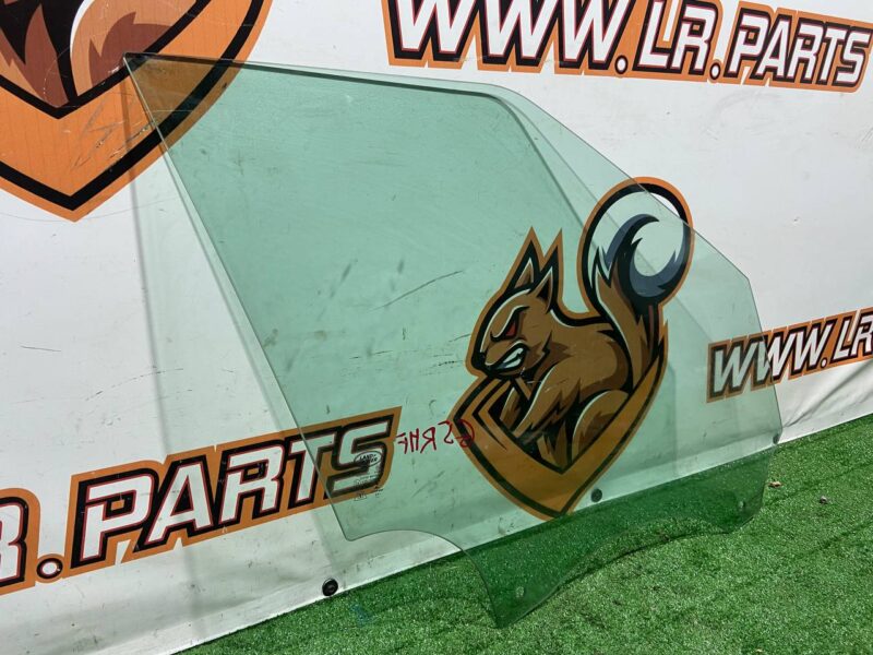 LR082922 Front right door glass Land Rover Discovery 5 L462 (2017-) USED cost 90 € in stock 6 pcs.