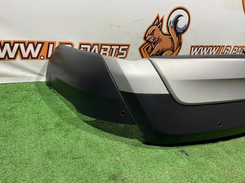 LR083022 Rear bumper Land Rover Discovery 5 L462 Used cost 300 € in stock 2 pcs.