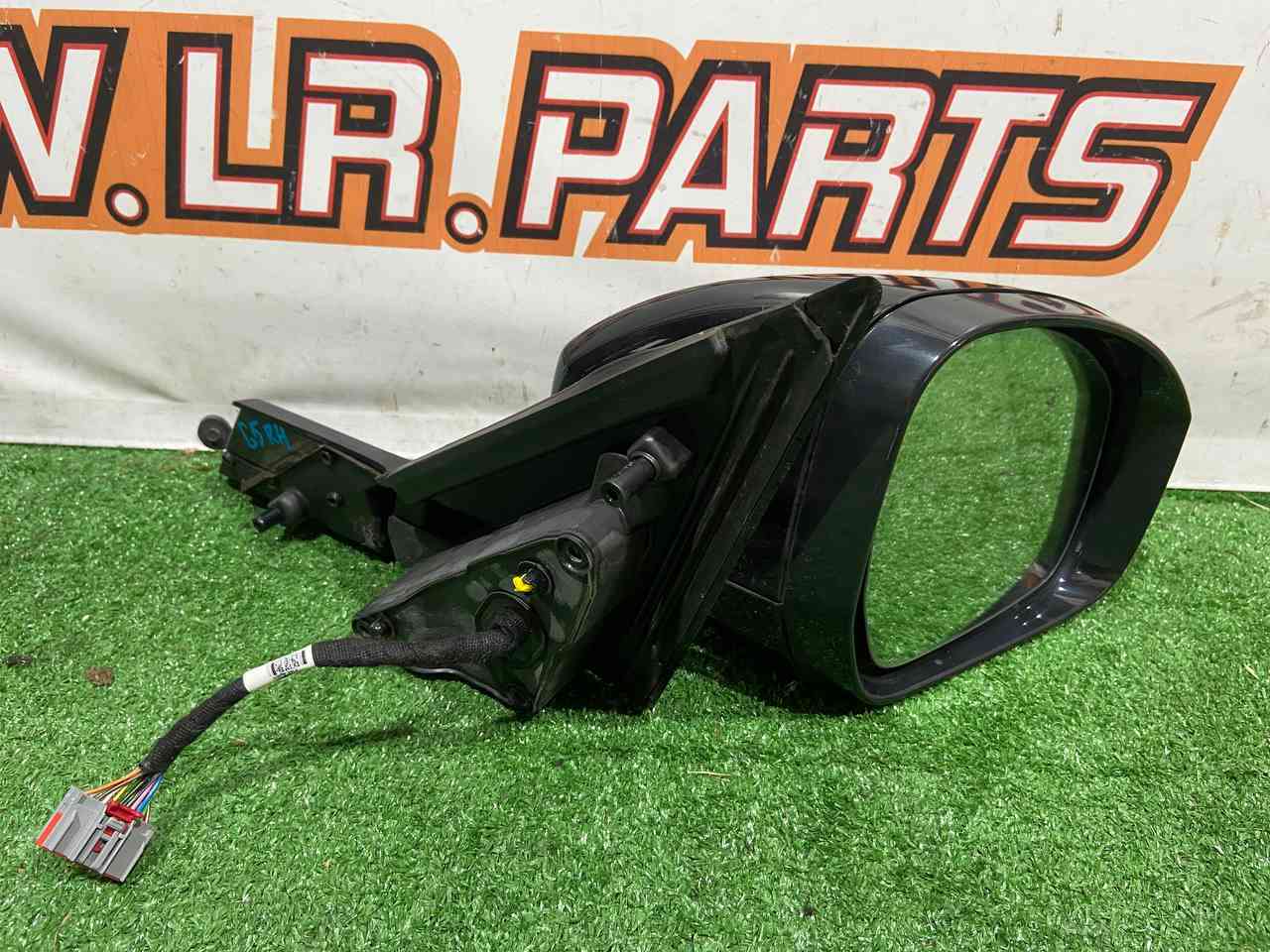 LR083164 Exterior right mirror (blind zones, electrochrome, heating) Land Rover Discovery 5 Used cost 600 € in stock 1 pcs.