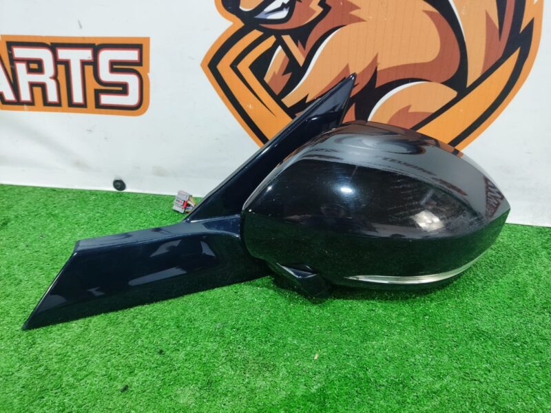 LR083183 Left mirror Land Rover Discovery 5 L462 (2017-) Used cost 450 € in stock 3 pcs.