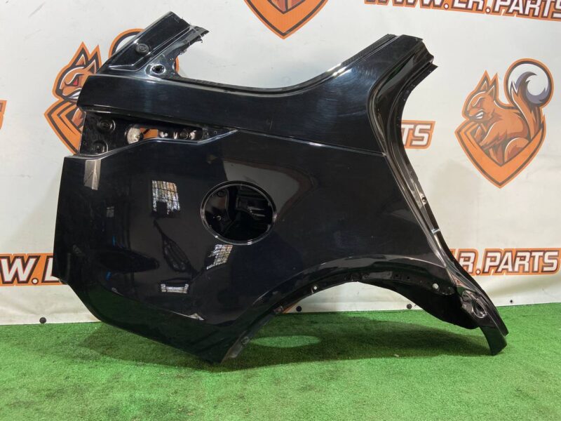 LR084290 Right rear quarter panel Land Rover Discovery 5 L462 (2017-) Used cost 666,66 € in stock 3 pcs.